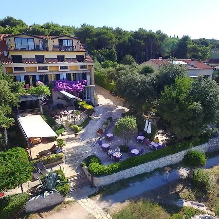 Guest house Figarola 3*
