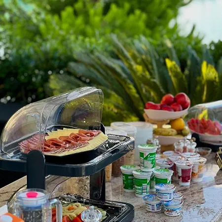 بيت ضيافة Figarola 3*